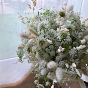 可憐な小花のbouquet